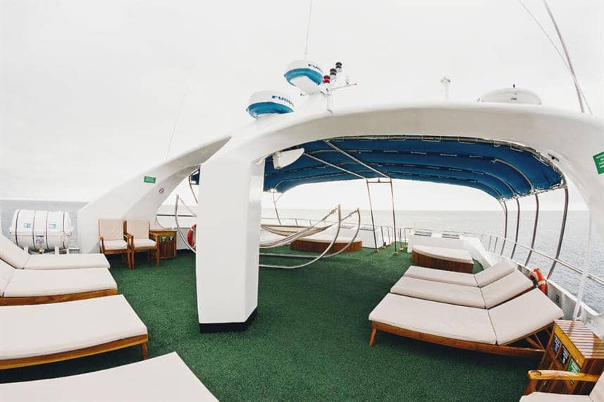 4 Best Aggressor Liveaboards in 2024: Dive into Paradise 12 2 1