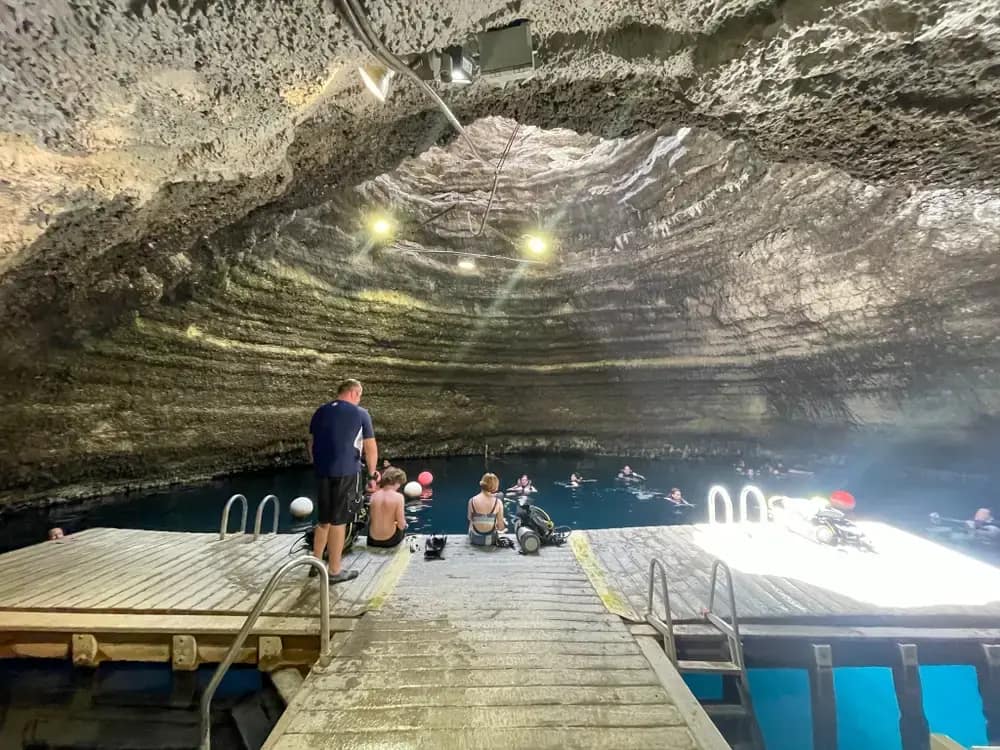 Freshwater Diving: The 6 Best Dive Sites in the World 7 Homestead Crater, Utah, USA